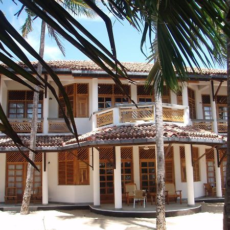 Stardust Beach Hotel Baie d'Arugam Extérieur photo